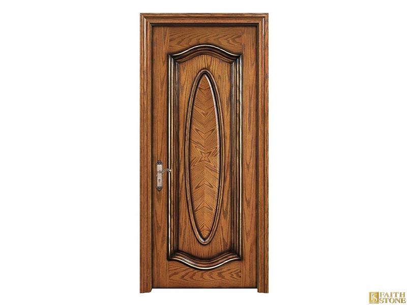 Твердая деревянная дверь